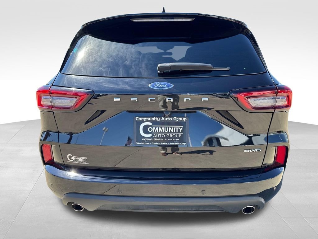 Used 2024 Ford Escape ST-Line w/ Tech Pack #1 AWD/4WD image 5