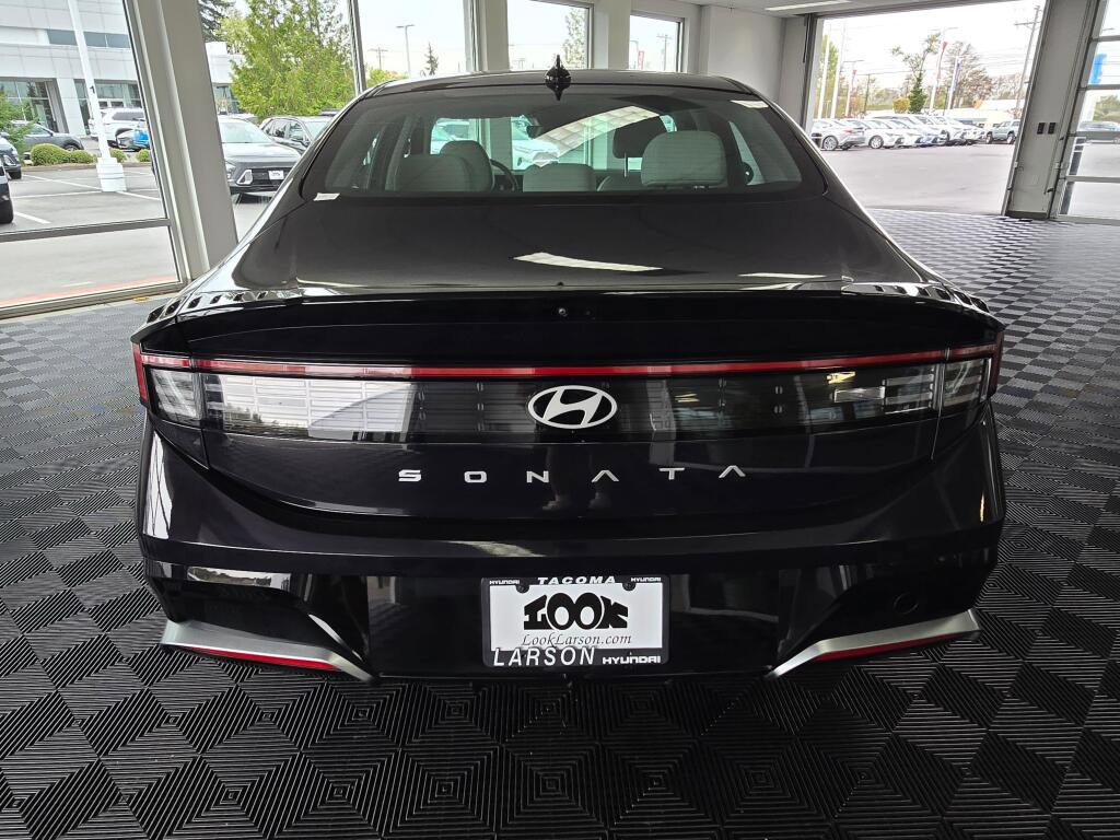 Used 2024 Hyundai Sonata SEL FWD image 4