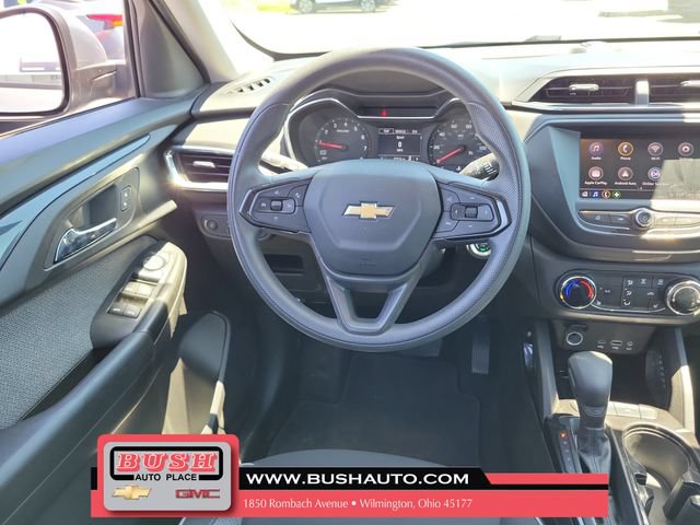 Used 2023 Chevrolet TrailBlazer LT FWD image 11