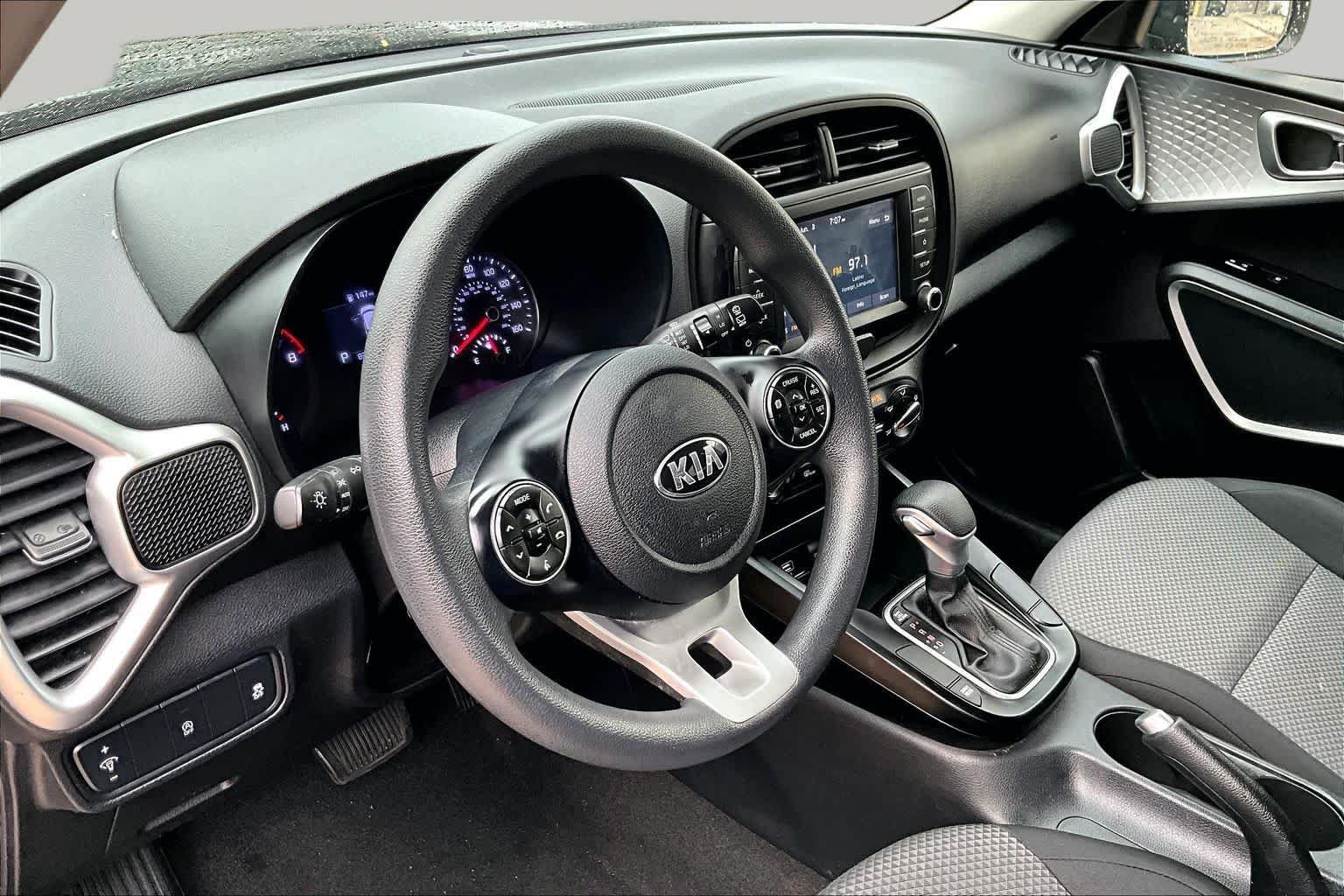 Used 2020 Kia Soul LX FWD image 17
