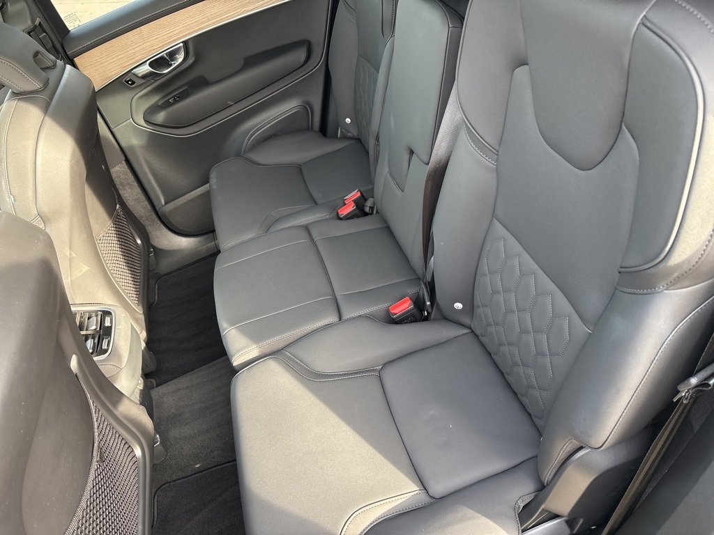 Certified 2025 Volvo XC90 B6 Plus image 37