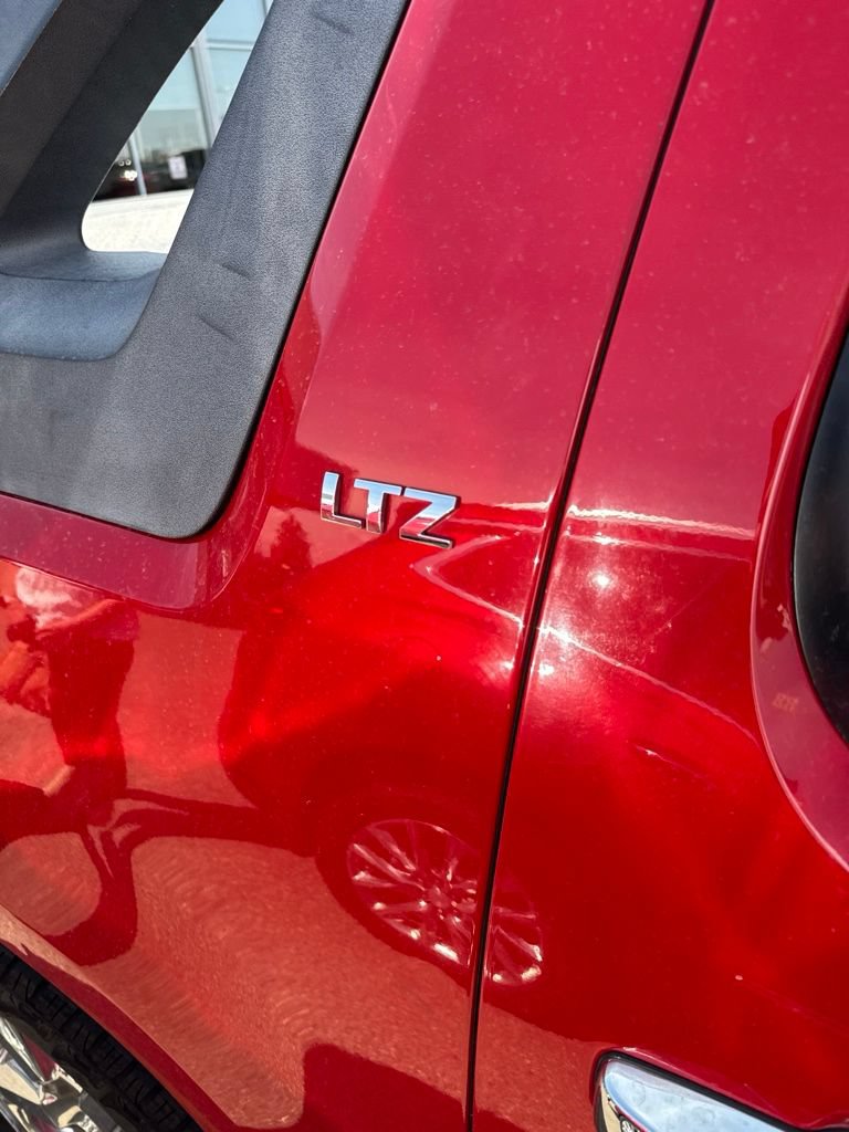 Used 2012 Chevrolet Avalanche LTZ AWD/4WD image 7
