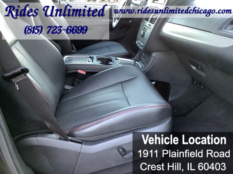 Used 2014 Dodge Grand Caravan R/T w/ Safety Sphere Group FWD image 11