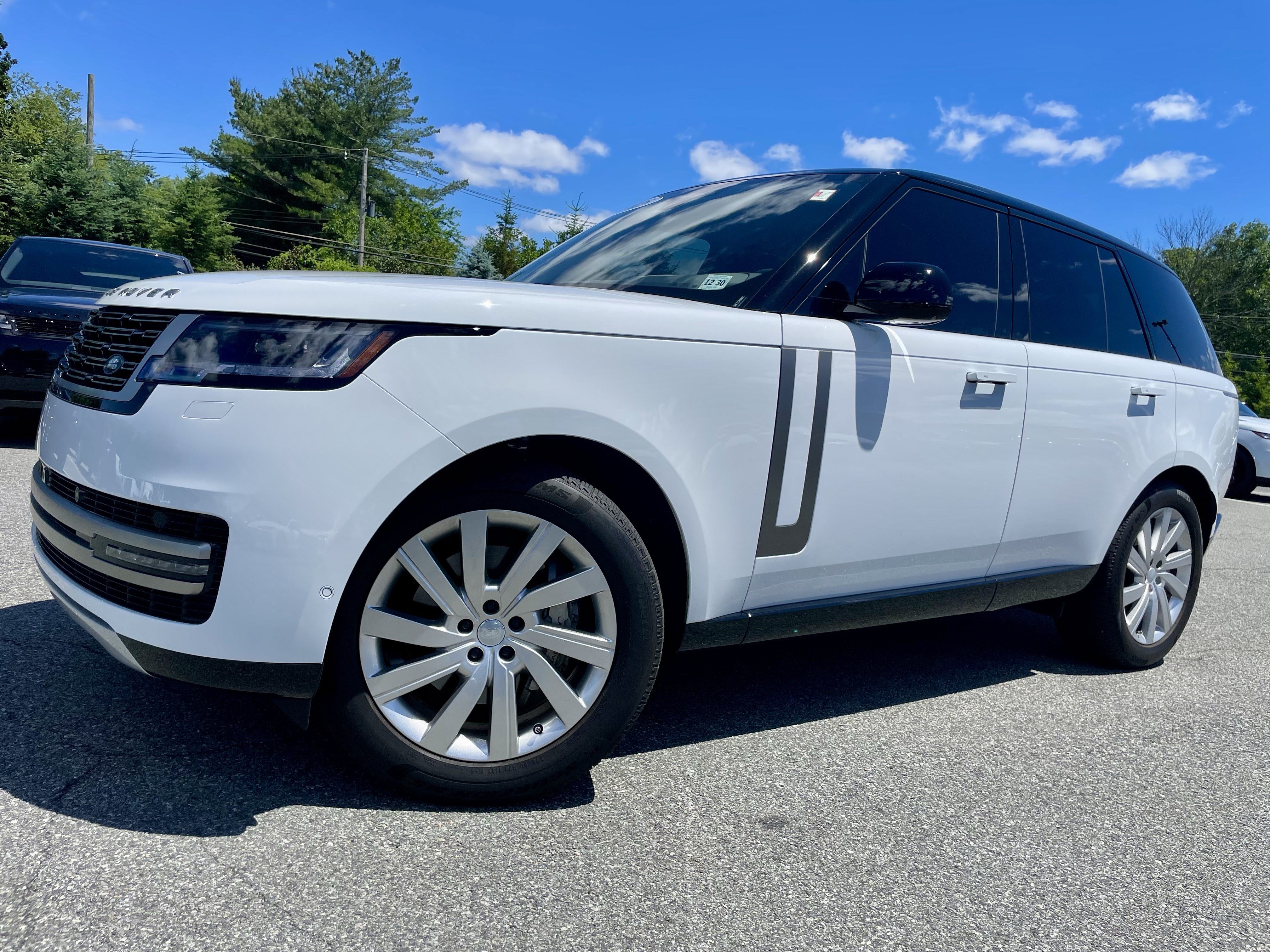 Used 2025 Land Rover Range Rover SE AWD/4WD image 35