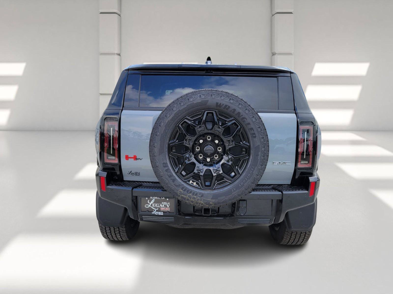 New 2025 GMC Hummer EV 2X w/ LPO, Illumination Package image 6