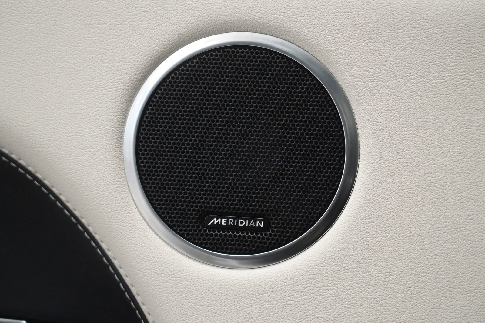 Used 2022 Land Rover Range Rover Sport HSE Silver Edition image 28