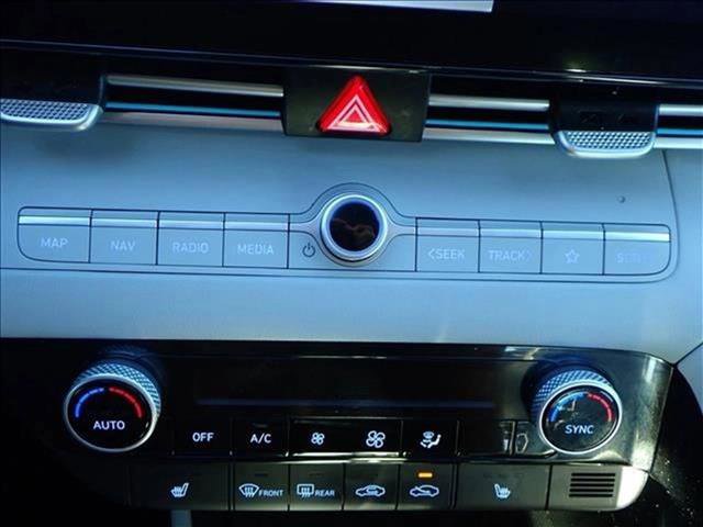 Used 2023 Hyundai Elantra Limited image 19