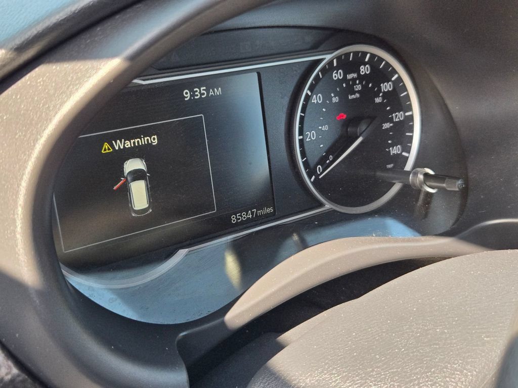 Used 2019 Nissan Kicks SV FWD image 7