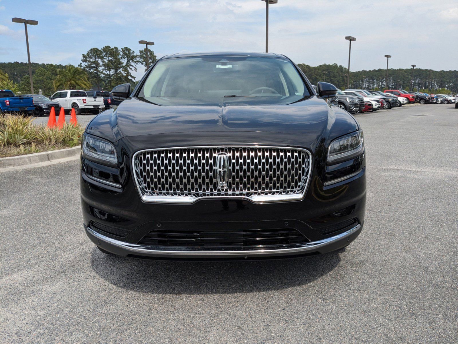 Certified 2023 Lincoln Nautilus Reserve w/ Equipment Group 201A image 12