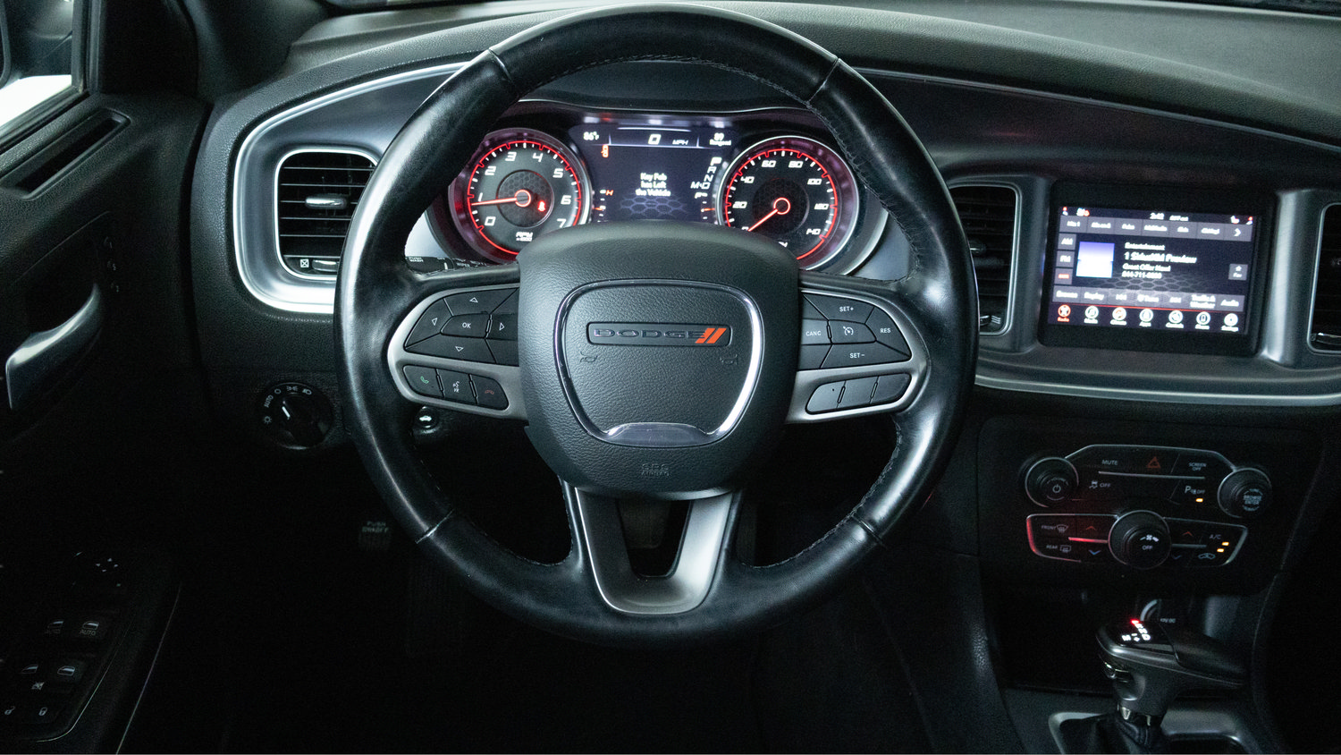 Used 2021 Dodge Charger SXT w/ Leather Interior Group RWD image 11