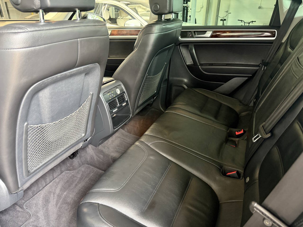 Used 2012 Volkswagen Touareg VR6 AWD/4WD image 14
