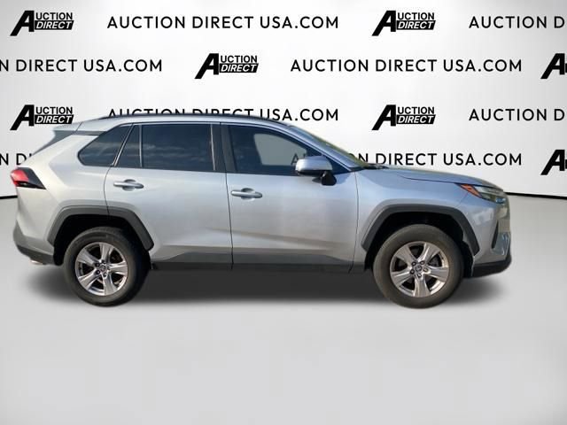 Used 2023 Toyota RAV4 XLE w/ Convenience Package FWD image 6