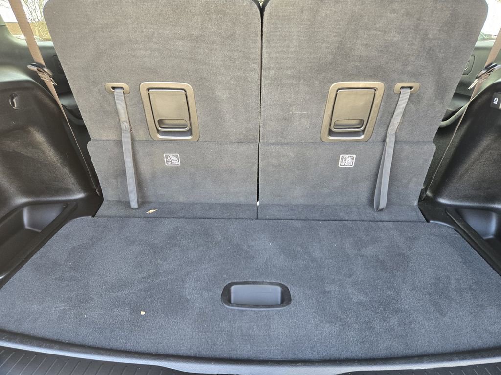 Used 2025 Jeep Grand Cherokee L Laredo RWD image 32