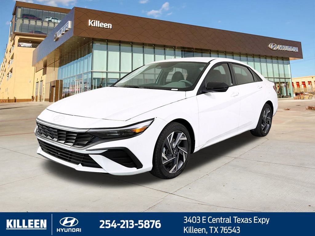 Used 2025 Hyundai Elantra Sport FWD image 4