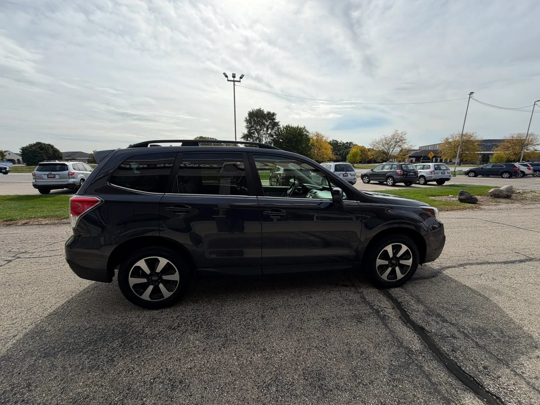 Used 2018 Subaru Forester 2.5i Limited w/ Popular Package #3B AWD/4WD image 6