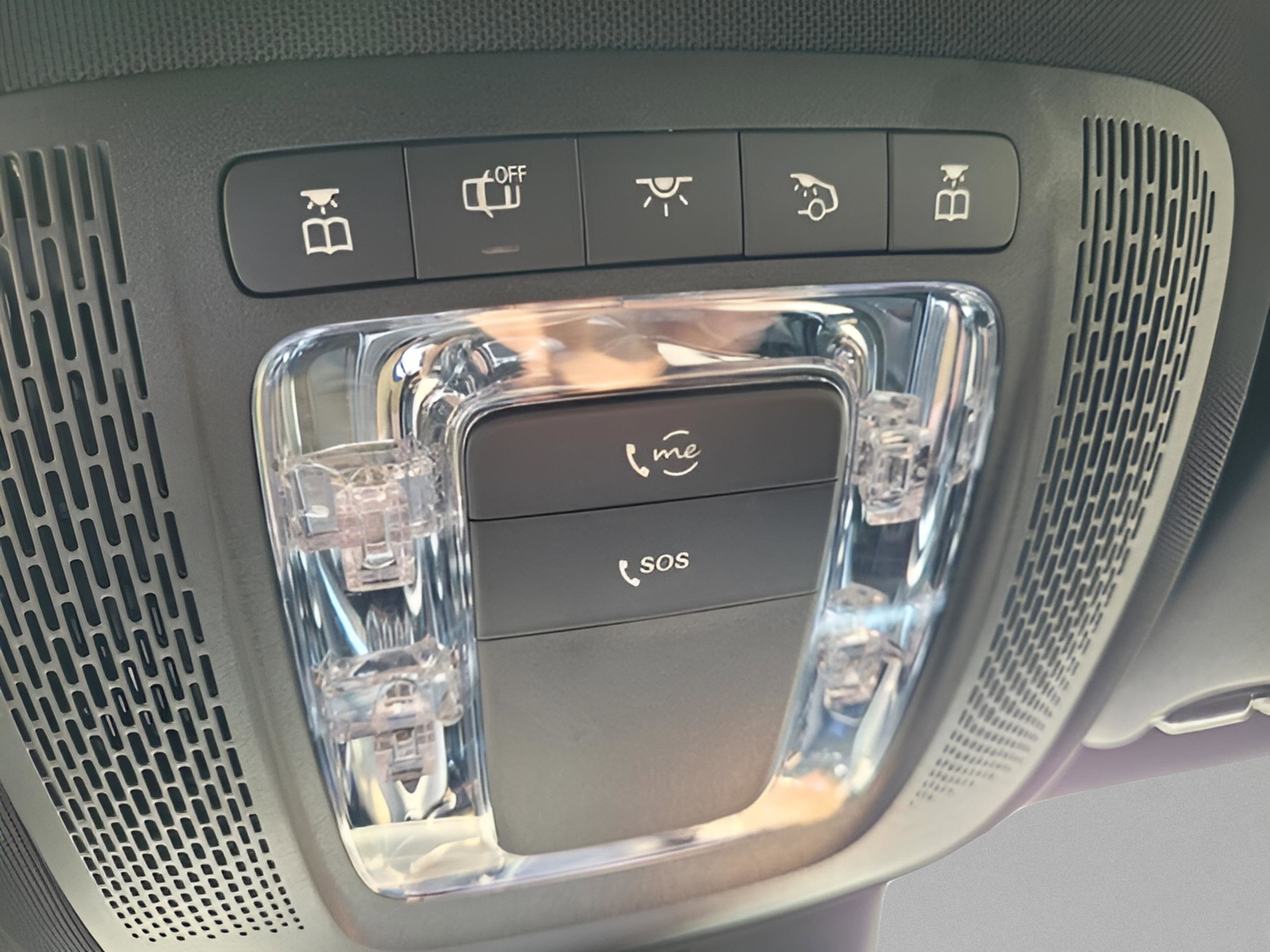 Used 2024 Mercedes-Benz GLB 250 w/ Driver Assistance Package image 34