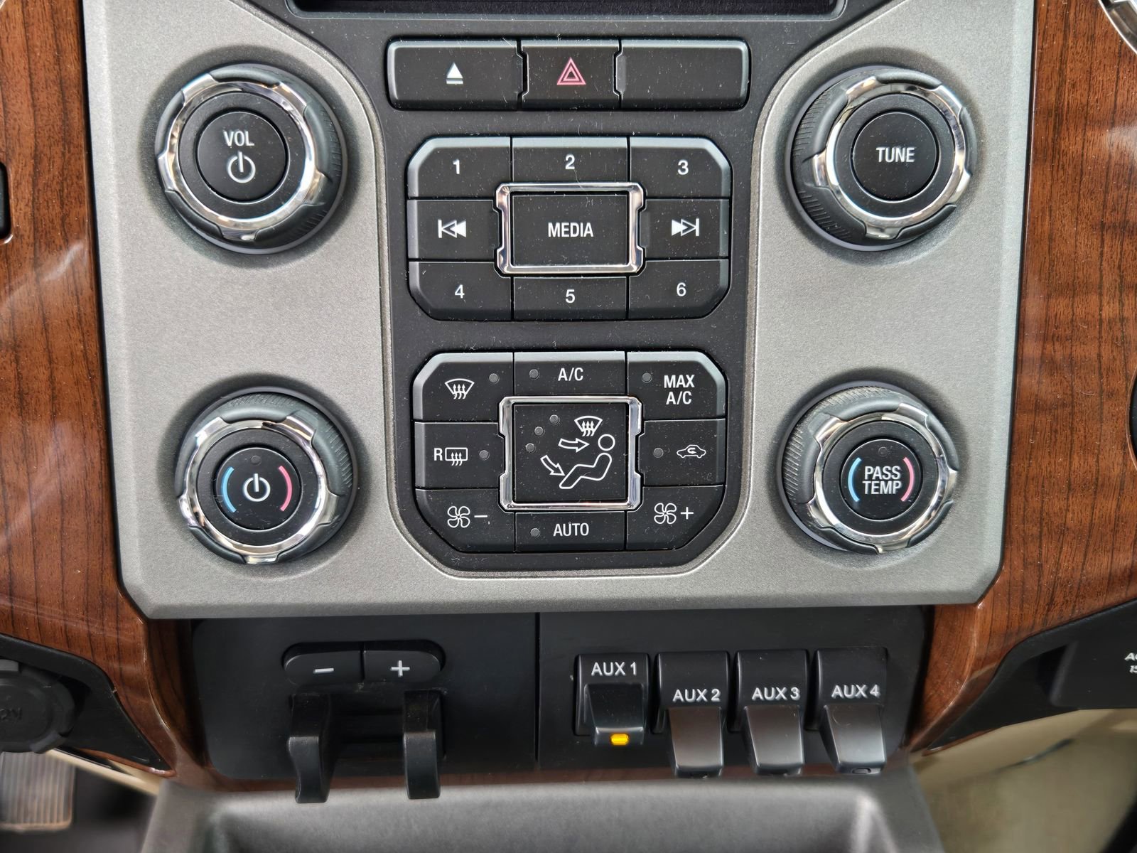 Used 2016 Ford F250 King Ranch w/ FX4 Off-Road Package image 18