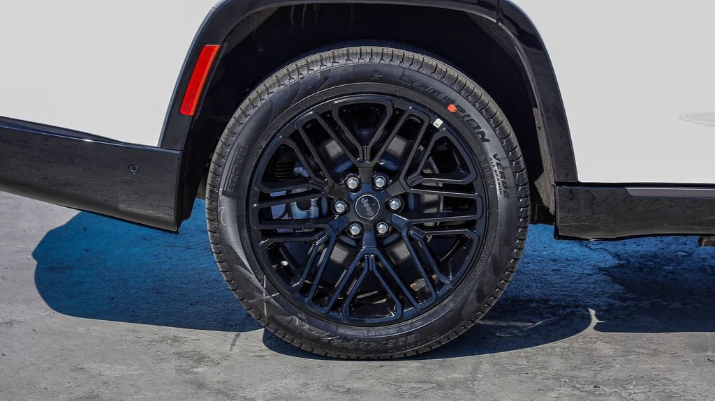 New 2026 Jeep Grand Wagoneer Limited image 11