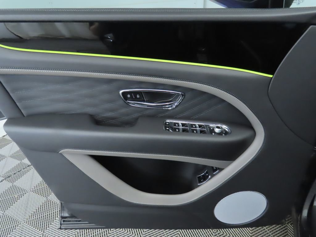 Certified 2023 Bentley Bentayga Extended Wheelbase image 25