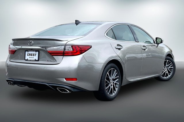 Used 2017 Lexus ES 350 w/ Luxury Package FWD image 13