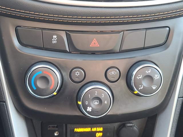 Used 2022 Chevrolet Trax LS w/ Tint and Cruise Package image 25