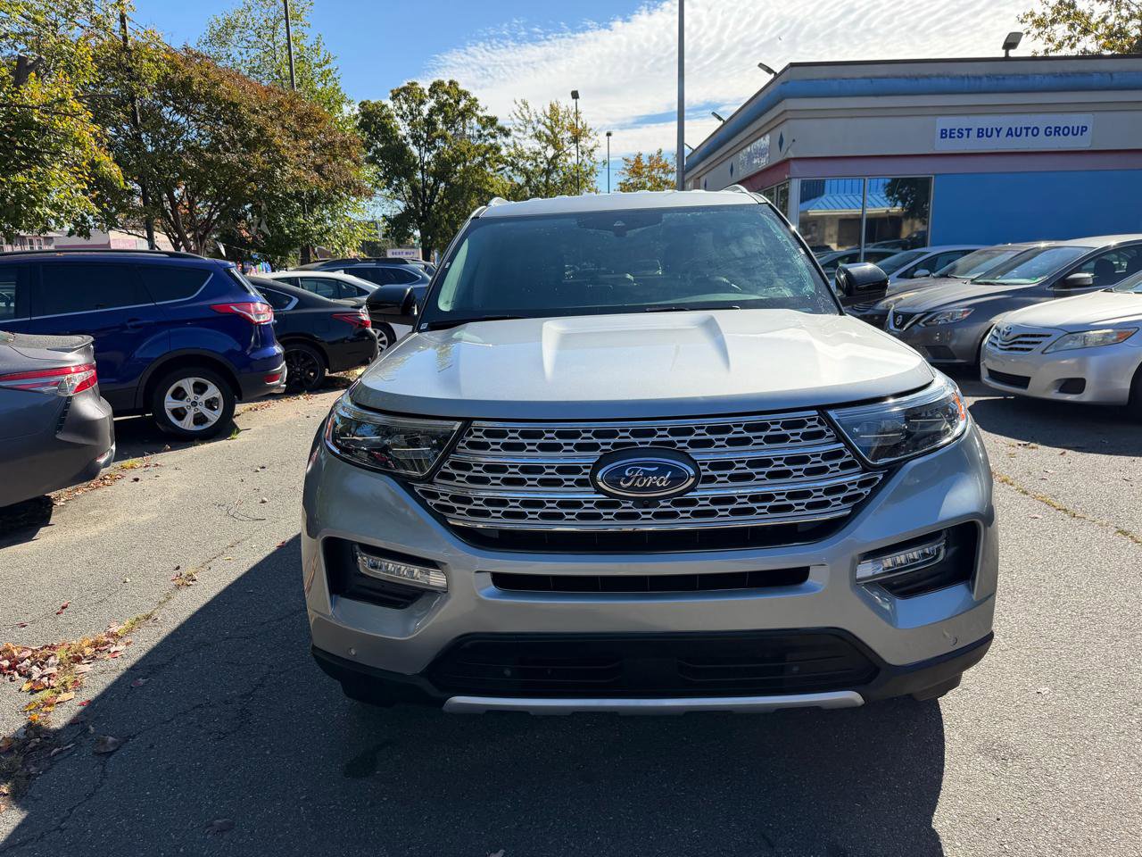 Used 2024 Ford Explorer Limited AWD/4WD image 5