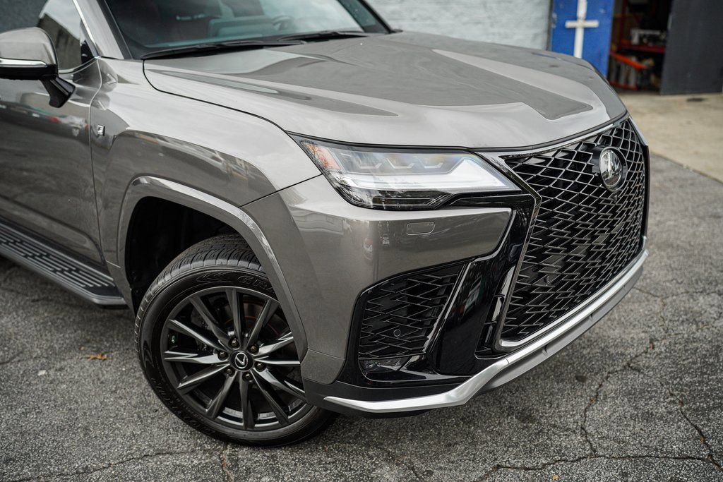 Used 2023 Lexus LX 600 F Sport w/ Accessory Package (Z1) AWD/4WD image 7