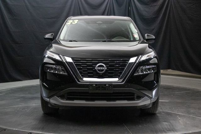 Used 2023 Nissan Rogue SV image 4