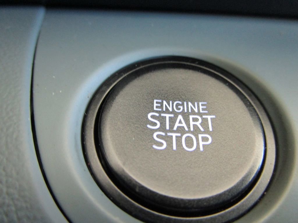 Used 2025 Hyundai Elantra Limited image 40