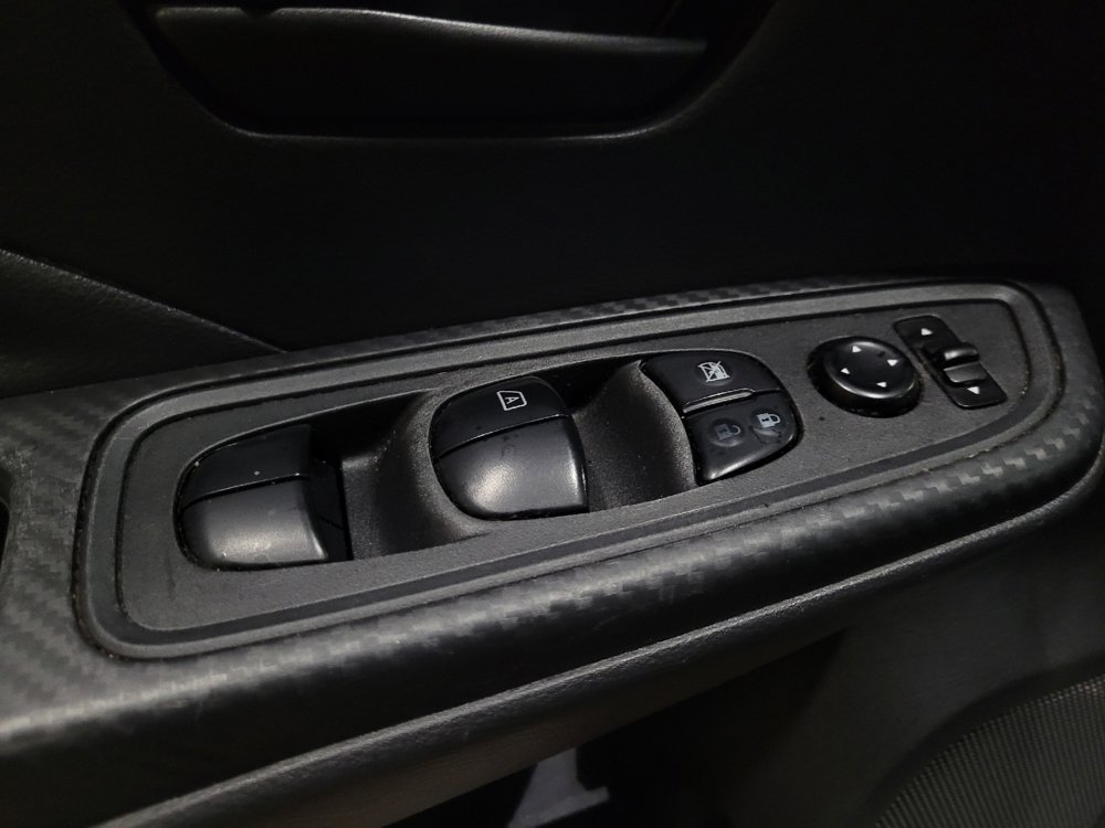 Used 2020 Nissan Versa S FWD image 27