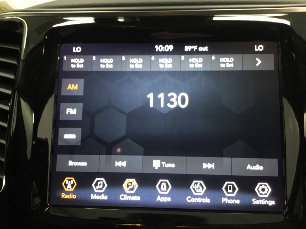 Used 2022 Jeep Cherokee Limited w/ Trailer Tow Group AWD/4WD image 30