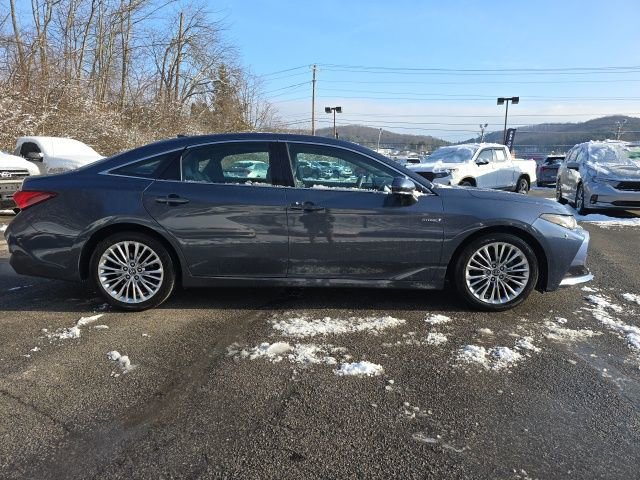 Used 2019 Toyota Avalon Limited image 6