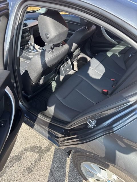 Used 2018 BMW 320i Sedan w/ Convenience Package image 11