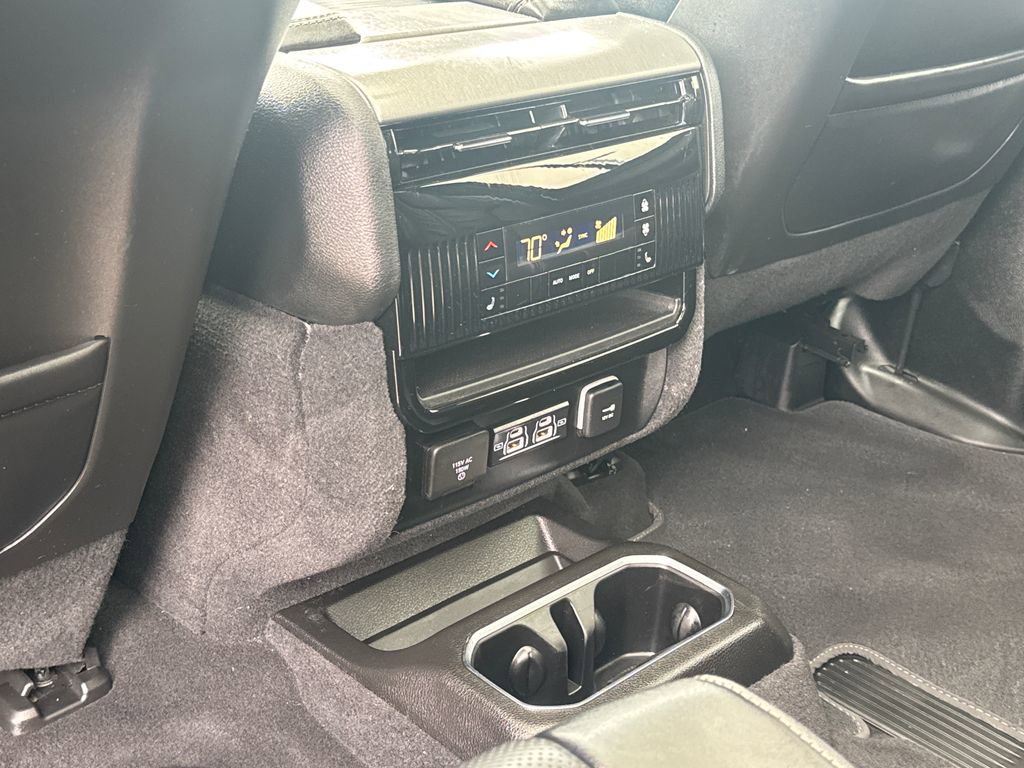 Used 2023 Jeep Wagoneer Series II w/ Convenience Group I AWD/4WD image 46