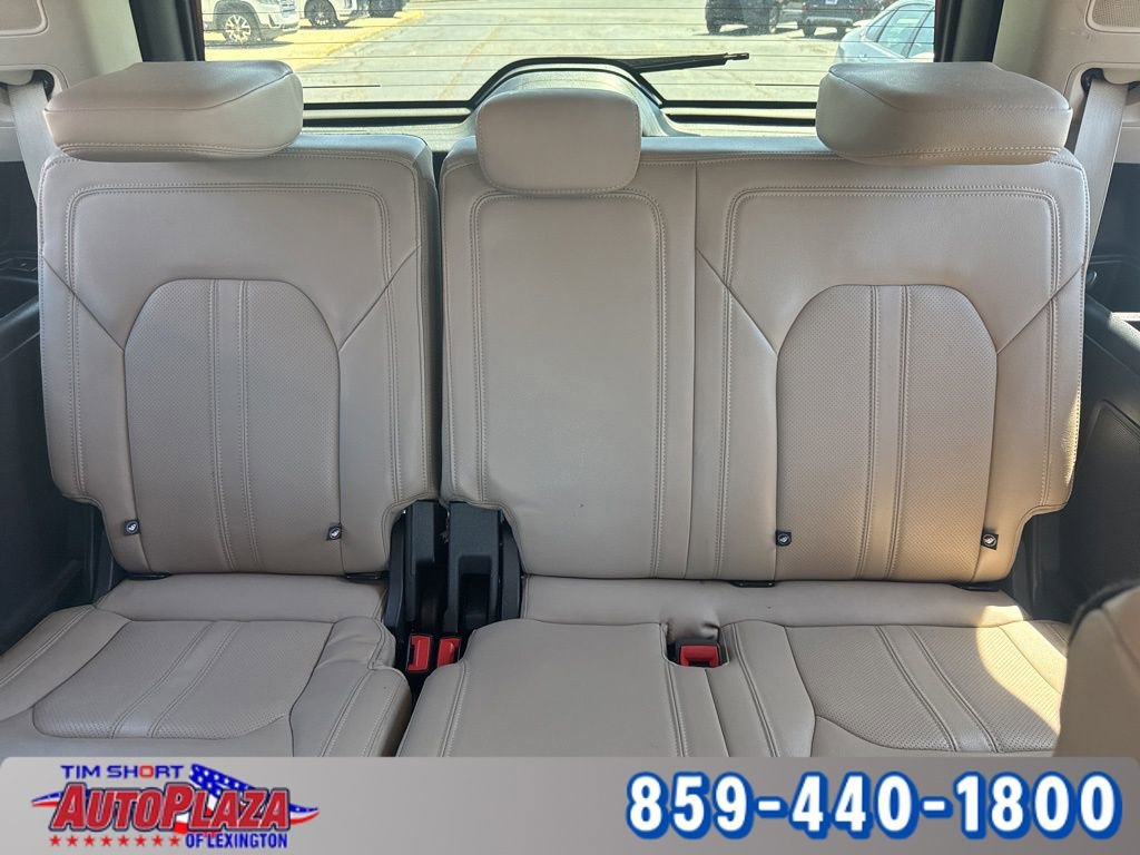 Used 2023 Ford Expedition Limited AWD/4WD image 23