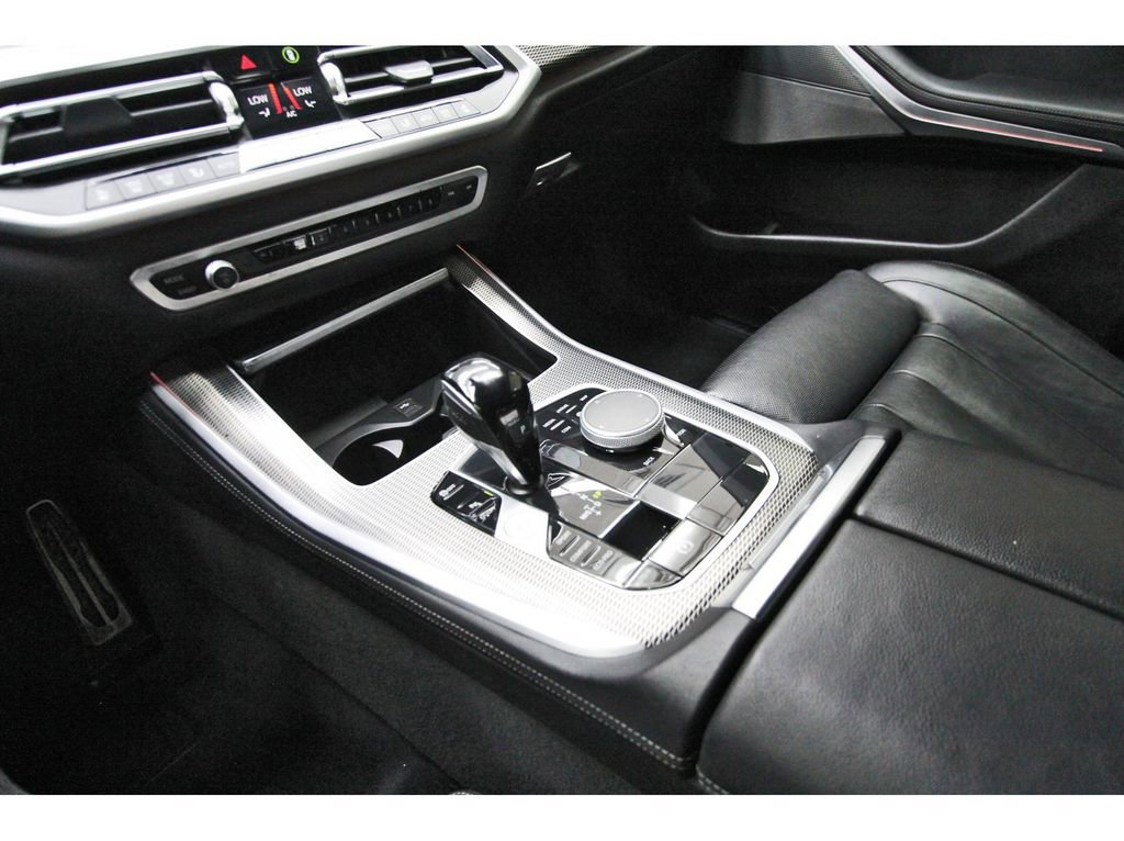 Used 2022 BMW X5 M50i image 26