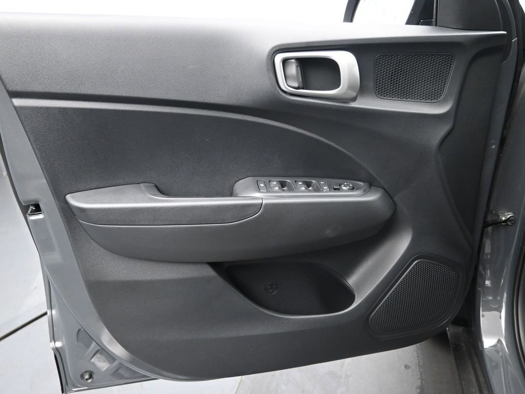 New 2026 Hyundai Venue SEL FWD image 25