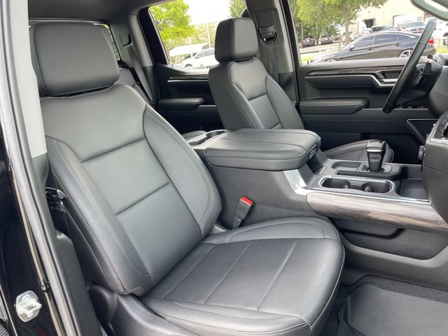 Used 2025 Chevrolet Silverado 1500 LTZ AWD/4WD image 27