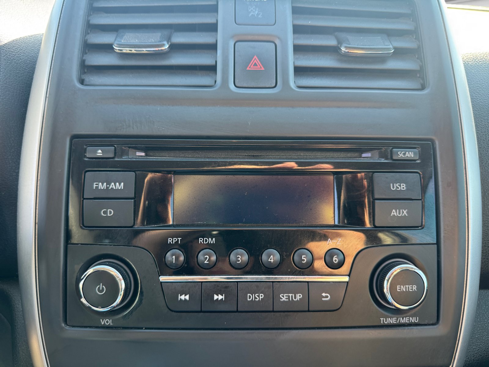 Used 2016 Nissan Versa SV FWD image 15