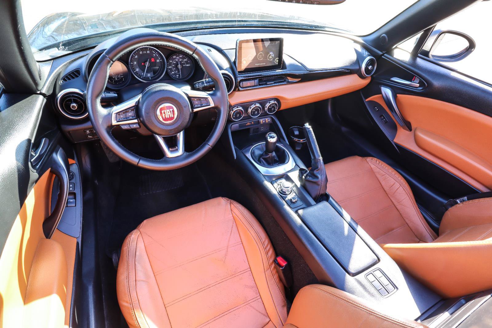 Used 2017 FIAT 124 Spider Lusso RWD image 24