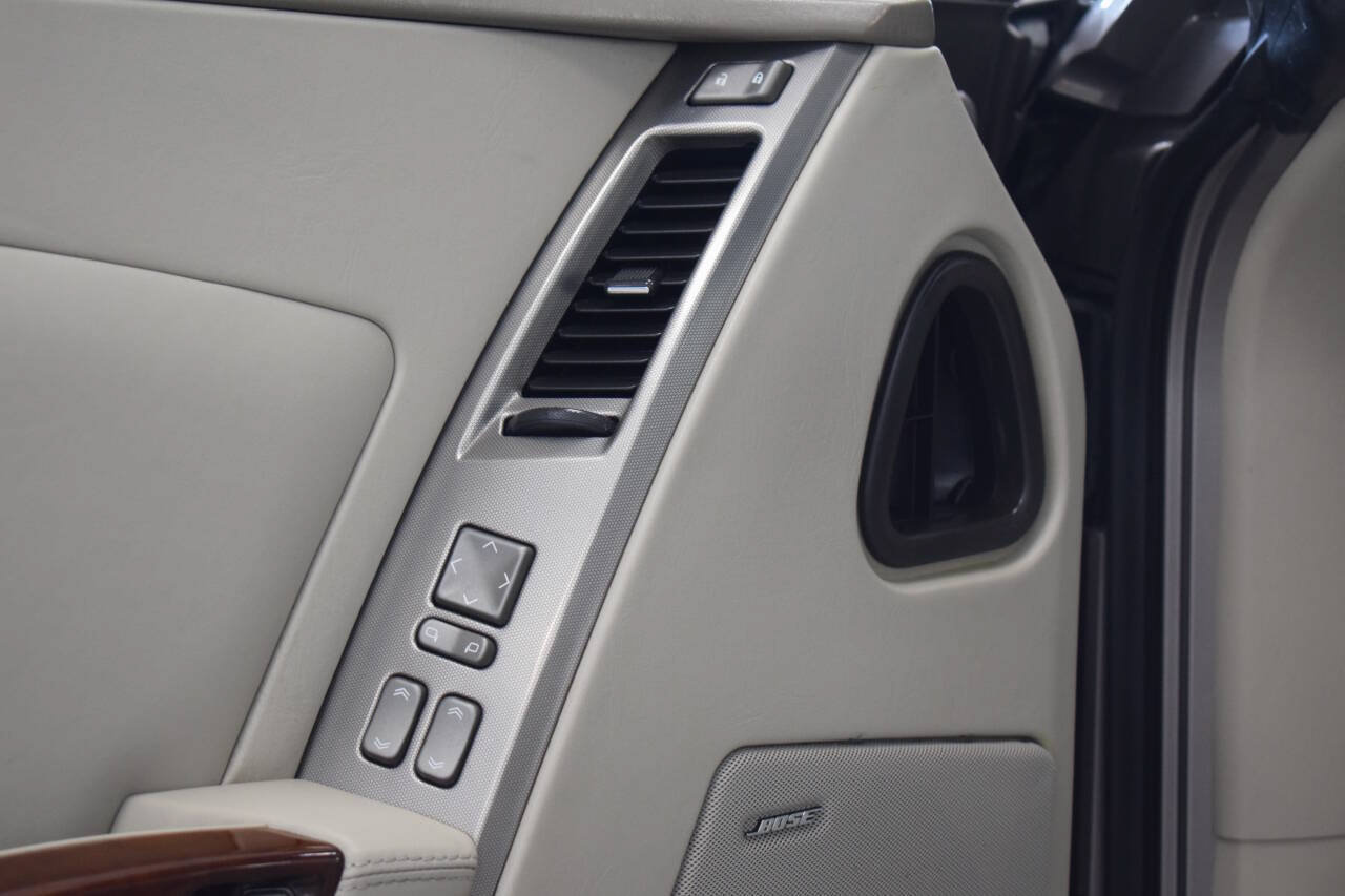 Used 2005 Cadillac XLR RWD image 52