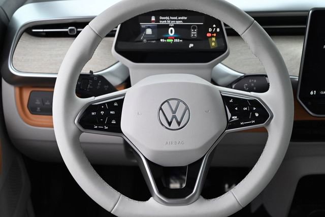 New 2025 Volkswagen ID. Buzz 1st Edition image 9