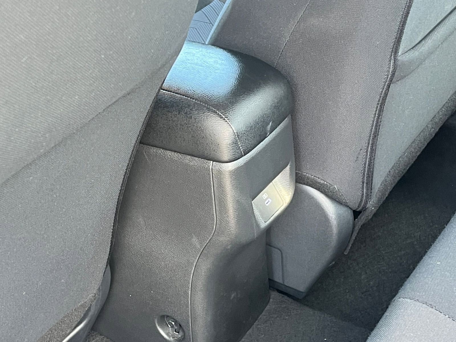 Used 2025 Nissan Versa SV FWD image 23