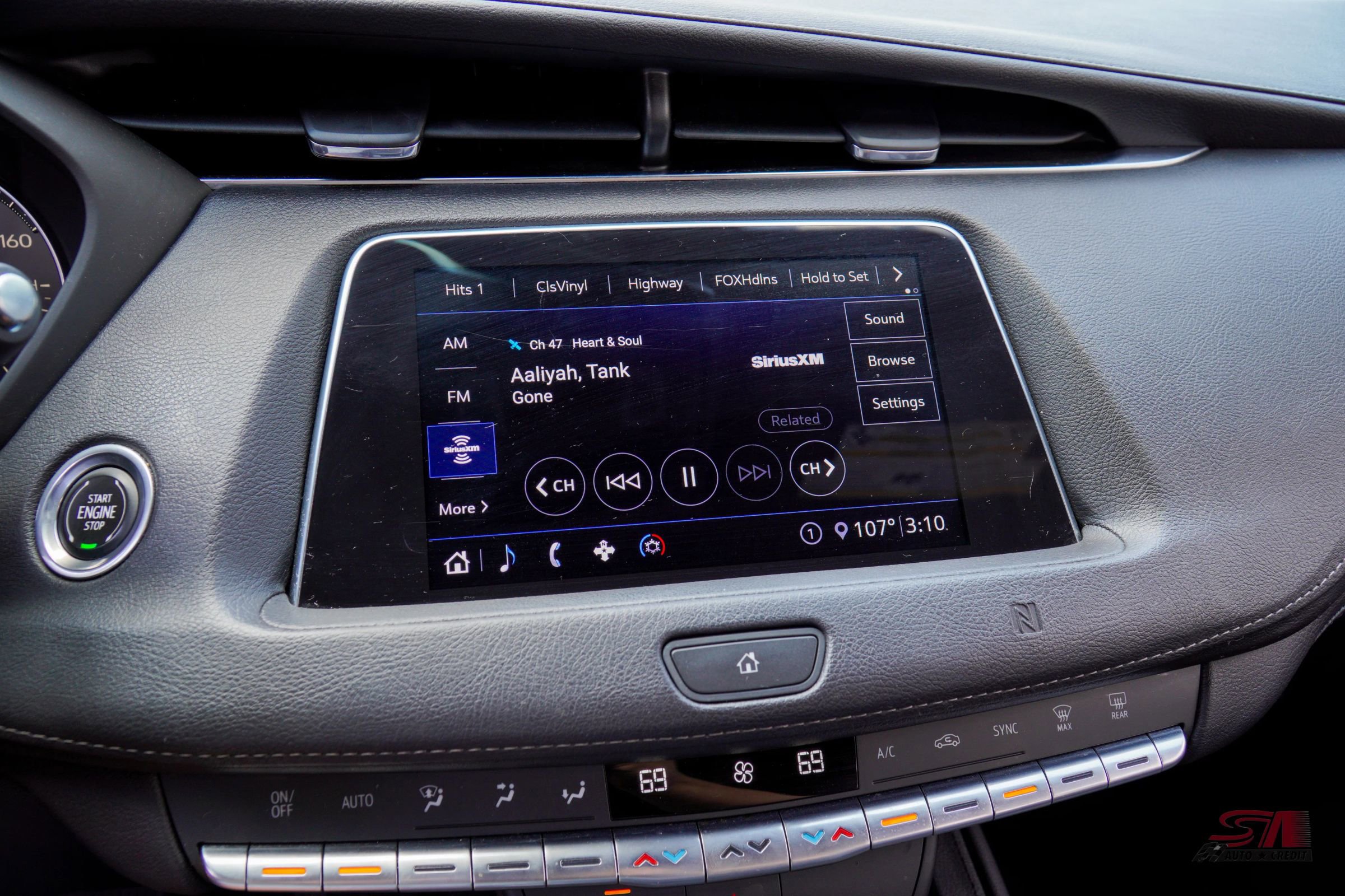 Used 2020 Cadillac XT4 Premium Luxury image 28