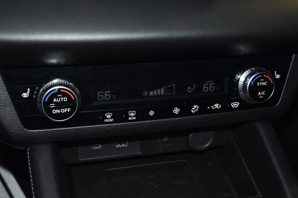 Used 2024 Mitsubishi Outlander Ralliart image 13