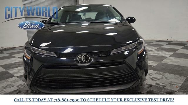 Used 2025 Toyota Corolla LE image 3