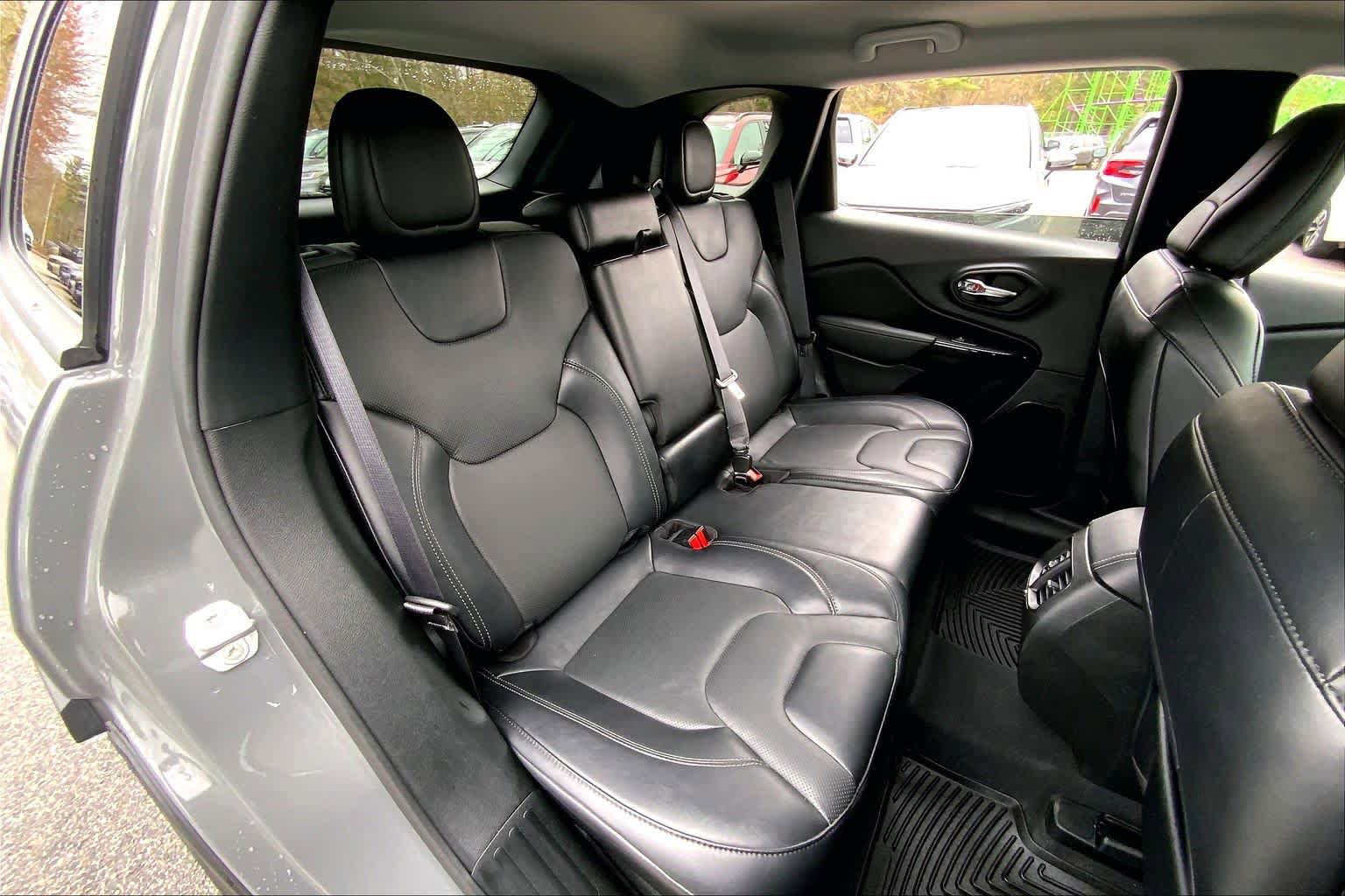 Used 2023 Jeep Cherokee Altitude Lux AWD/4WD image 20