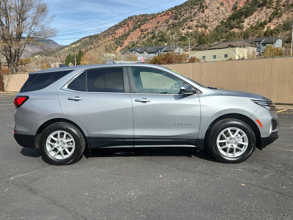Used 2023 Chevrolet Equinox LT w/ Driver Convenience Package image 2