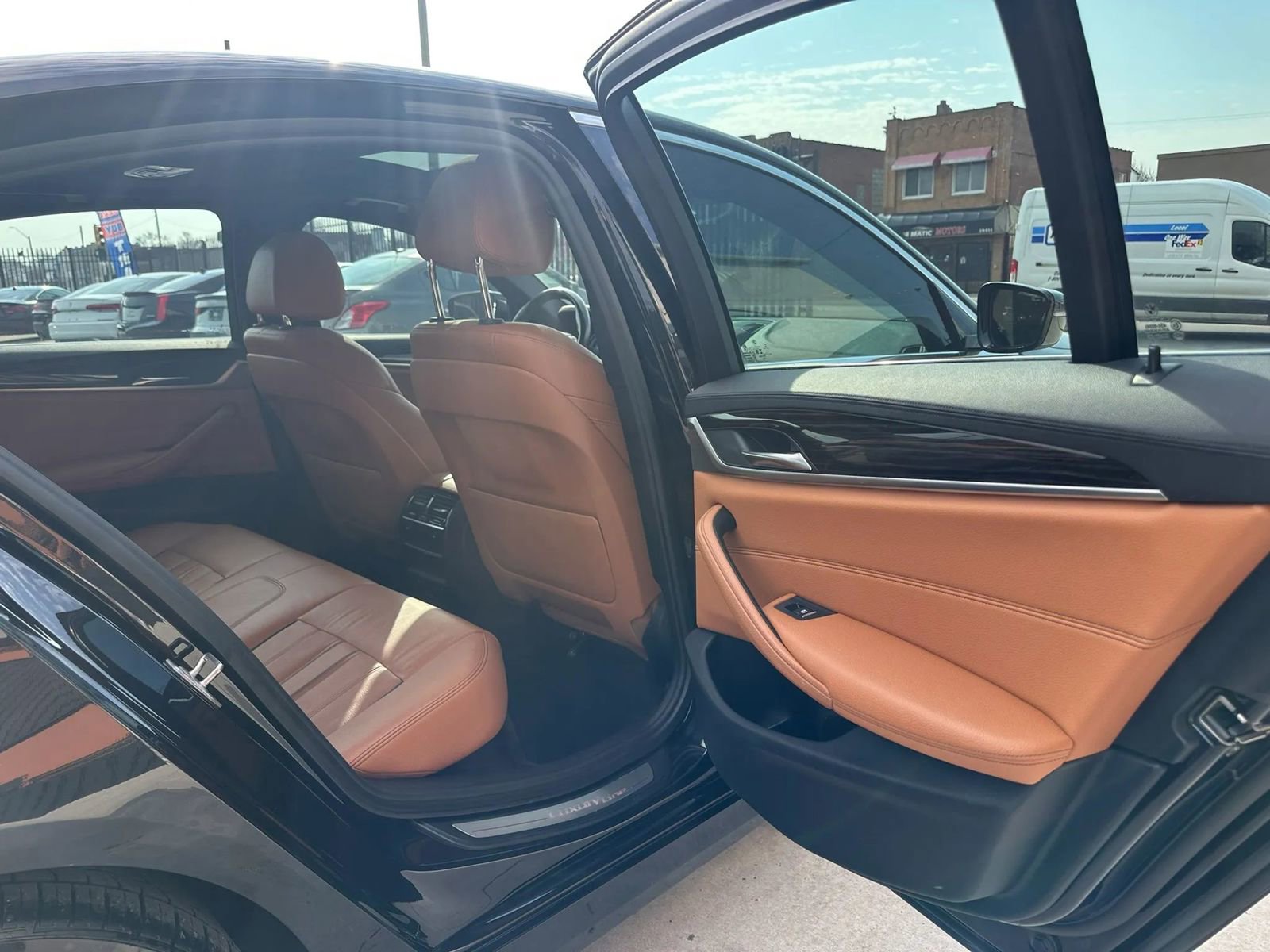 Used 2017 BMW 530i xDrive image 14