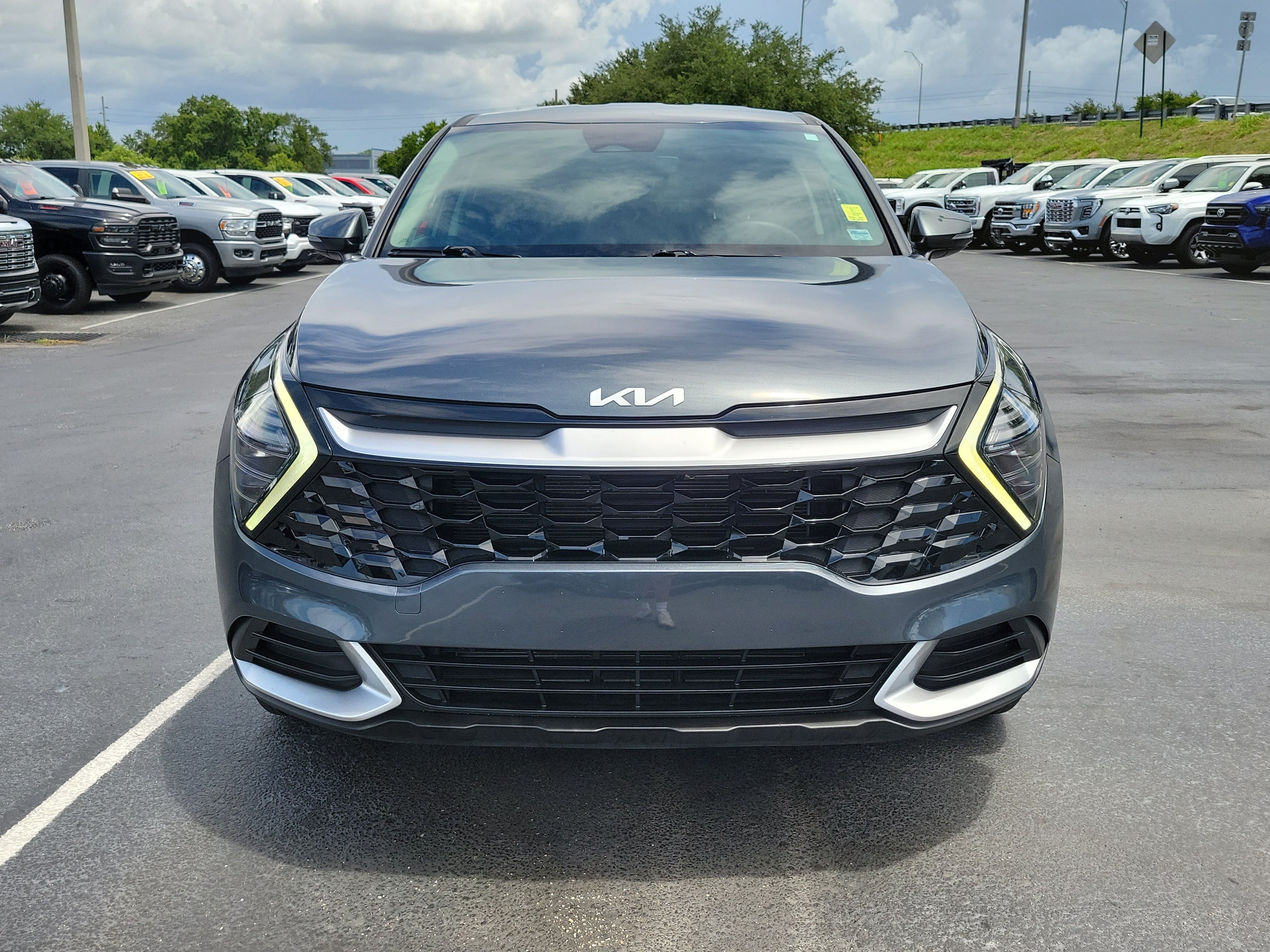 Used 2024 Kia Sportage EX FWD video 2
